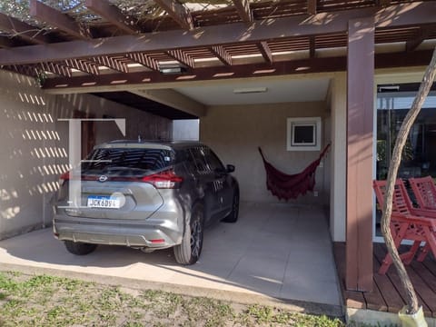 Sobrado com 128m², 3 dormitórios, 1 suíte, 2 vagas, Las Palmas em Xangri-Lá