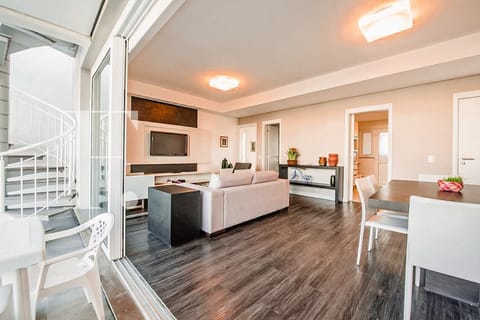 Apartamento com 165m², 3 dormitórios, 1 suíte, 2 vagas, Rossi Atlântida em Xangri-Lá