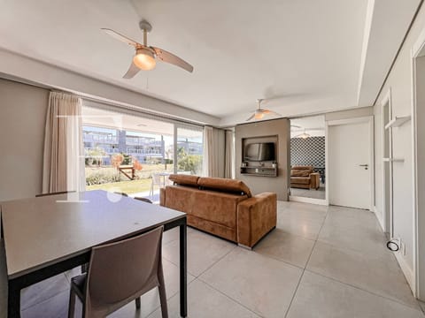 Apartamento com 197m², 3 dormitórios, 1 suíte, 2 vagas, Rossi Atlântida em Xangri-Lá