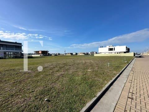 Terreno em Condomínio com 378m², Amare Home Resort em Xangri-Lá