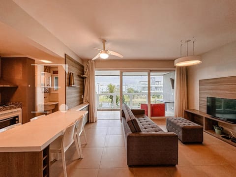 Apartamento com 84m², 2 dormitórios, 1 suíte, 2 vagas, Rossi Atlântida em Xangri-Lá