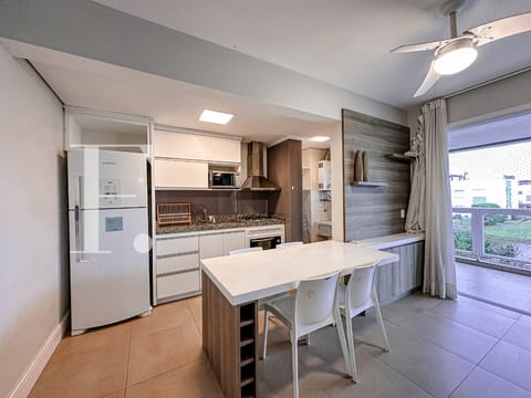 Apartamento com 84m², 2 dormitórios, 1 suíte, 2 vagas, Rossi Atlântida em Xangri-Lá