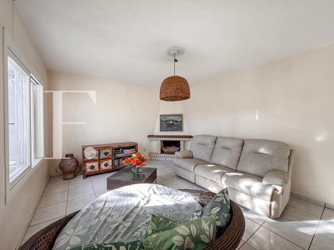 Casa com 131m², 3 dormitórios, 1 suíte, 2 vagas, no bairro Praia Maristela em Xangri-Lá