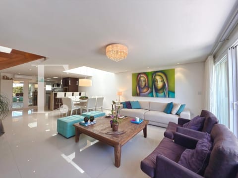 Casa com 164m², 3 dormitórios, 3 suítes, 2 vagas, Solanas em Xangri-Lá