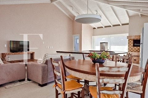 Apartamento com 350m², 5 dormitórios, 2 suítes, 3 vagas, Edifício Ilhas de Atlântida em Xangri-Lá