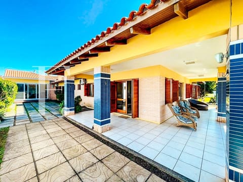 Casa com 290m², 4 dormitórios, 4 suítes, 2 vagas, no bairro Atlântida em Xangri-Lá