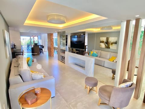 Sobrado com 259m², 4 dormitórios, 4 suítes, 2 vagas, Ventura Club em Xangri-Lá