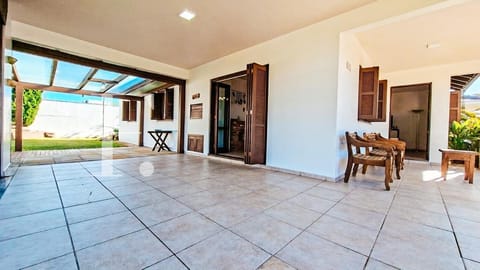 Casa com 130m², 3 dormitórios, 1 suíte, 3 vagas, no bairro Noiva do Mar em Xangri-Lá