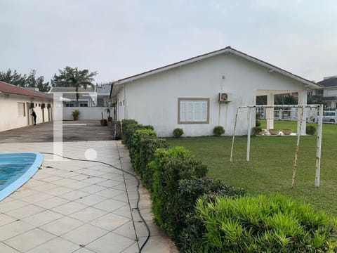Casa com 380m², 4 dormitórios, 2 suítes, 2 vagas, no bairro Atlântida em Xangri-Lá