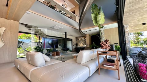 Casa com 601m², 5 dormitórios, 5 suítes, 5 vagas, no bairro Atlântida em Xangri-Lá