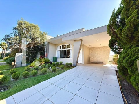 Casa Condomínio com 148m², 3 dormitórios, 3 suítes, Las Palmas em Xangri-Lá
