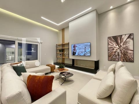 Casa Condomínio com 187m², 4 dormitórios, 4 suítes, 4 vagas, Dubai Resort em Capão da Canoa