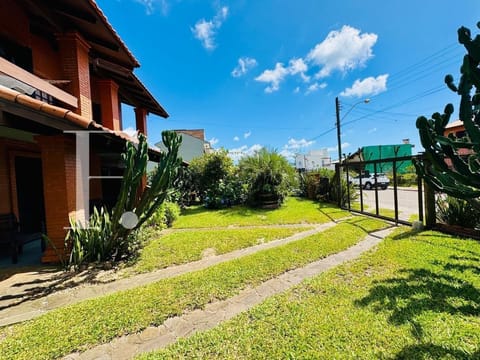 Casa com 267m², 5 dormitórios, 1 suíte, 3 vagas, no bairro Praia Maristela em Xangri-Lá