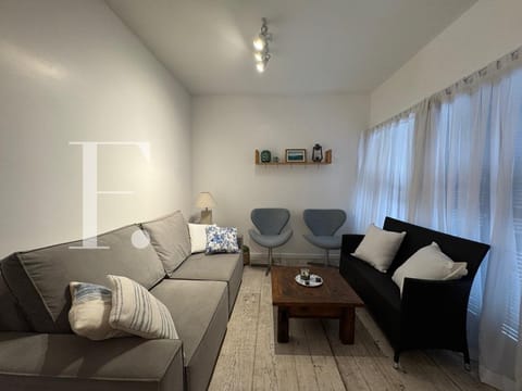 Duplex com 100m², 3 dormitórios, 2 suítes, 1 vaga, no bairro Centro em Xangri-Lá