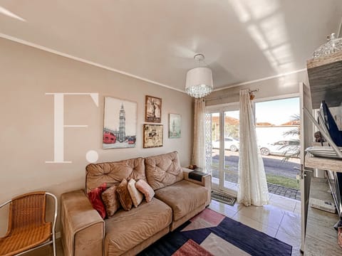 Casa Condomínio com 70m², 3 dormitórios, 1 suíte, 1 vaga, Casa Hermosa em Xangri-Lá