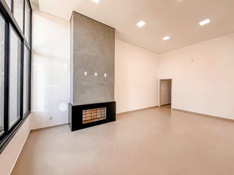 Casa com 165m², 3 dormitórios, 3 suítes, 2 vagas, no bairro Noiva do Mar em Xangri-Lá
