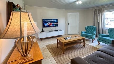 Casa com 142m², 3 dormitórios, 2 vagas, no bairro Rainha do Mar em Xangri-Lá