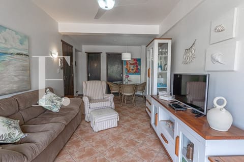 Casa com 213m², 2 dormitórios, 2 suítes, 1 vaga, Village Green em Xangri-Lá