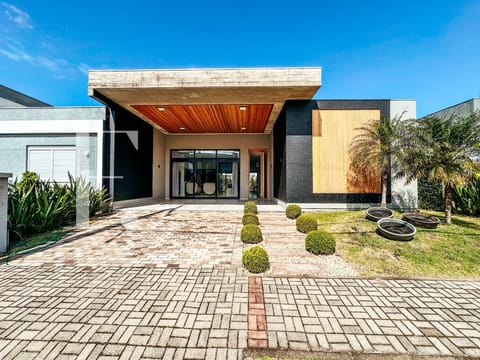 Casa Condomínio com 325m², 4 dormitórios, 3 suítes, 2 vagas, Sea Coast em Xangri-Lá