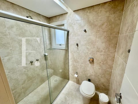Casa com 436m², 6 dormitórios, 3 suítes, 4 vagas, no bairro Noiva do Mar em Xangri-Lá