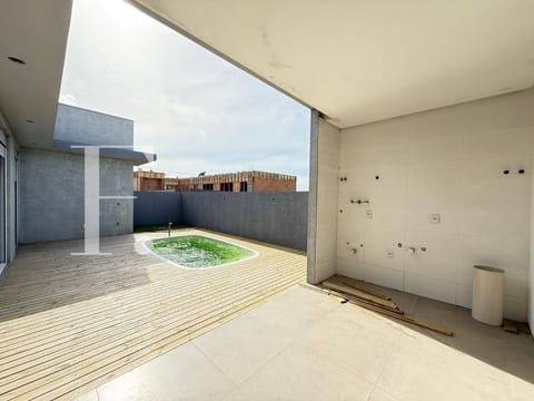 Casa com 150m², 3 dormitórios, 3 suítes, 2 vagas, Nova Xangri-Lá em Xangri-Lá