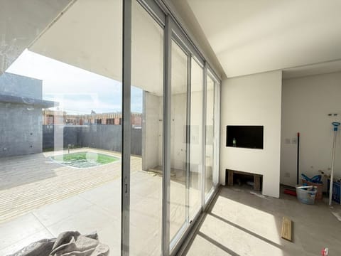 Casa com 150m², 3 dormitórios, 3 suítes, 2 vagas, Nova Xangri-Lá em Xangri-Lá