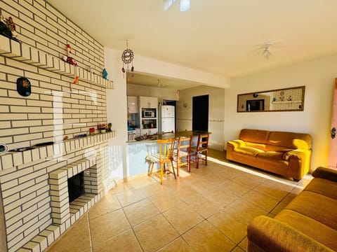 Casa com 180m², 4 dormitórios, 2 vagas, no bairro Rainha do Mar em Xangri-Lá