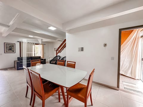 Casa com 120m², 3 dormitórios, 1 suíte, 1 vaga, Residencial Bigarella em Xangri-Lá