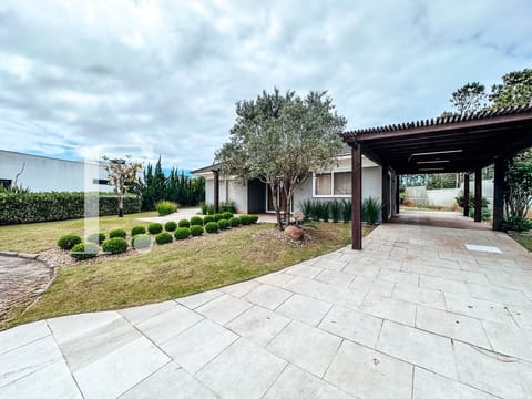 Casa Condomínio com 160m², 3 dormitórios, 1 suíte, 2 vagas, Lagoa do Passo em Osório