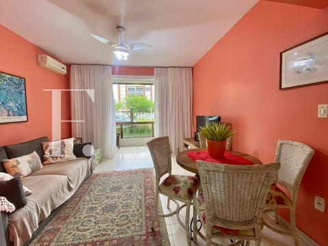 Apartamento com 91m², 3 dormitórios, 1 suíte, 1 vaga, Edifício Aracai em Xangri-Lá