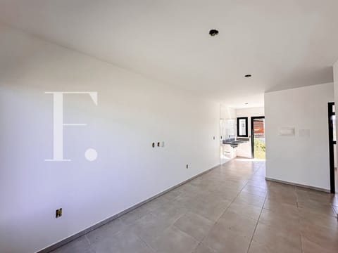 Casa com 50m², 2 dormitórios, 2 vagas, no bairro Rainha do Mar em Xangri-Lá