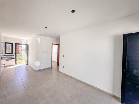 Casa com 50m², 2 dormitórios, 2 vagas, no bairro Rainha do Mar em Xangri-Lá