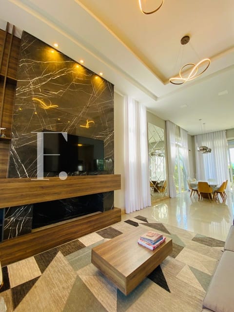 Casa Condomínio com 200m², 3 dormitórios, 1 suíte, 2 vagas, Dubai Resort em Capão da Canoa