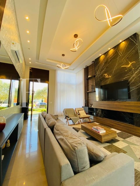 Casa Condomínio com 200m², 3 dormitórios, 1 suíte, 2 vagas, Dubai Resort em Capão da Canoa