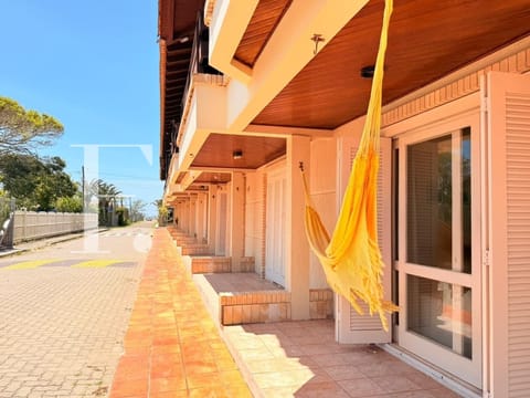 Duplex com 64m², 2 dormitórios, 1 vaga, Residencial Veneza em Xangri-Lá