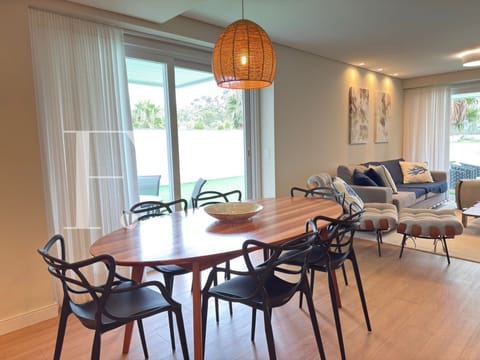 Apartamento com 368m², 3 dormitórios, 1 suíte, 1 vaga, Green Square em Xangri-Lá