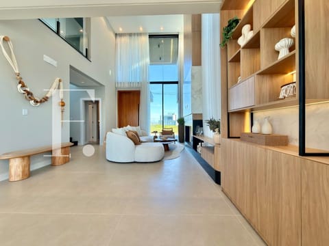 Sobrado com 235m², 4 dormitórios, 4 suítes, 2 vagas, Zen Concept Resort em Xangri-Lá