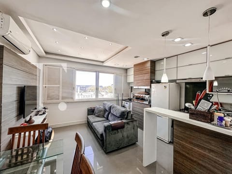 Apartamento com 78m², 4 dormitórios, Edifício Netuno em Xangri-Lá