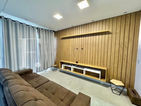 Casa com 80m², 2 dormitórios, 1 suíte, 2 vagas, no bairro Zona Nova em Capão da Canoa