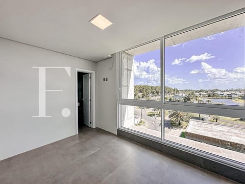 Apartamento com 57m², 2 dormitórios, 1 suíte, 2 vagas, Livin Atlântida em Xangri-Lá