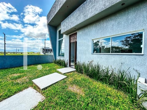 Casa com 96m², 2 dormitórios, 2 vagas, Santorini em Xangri-Lá