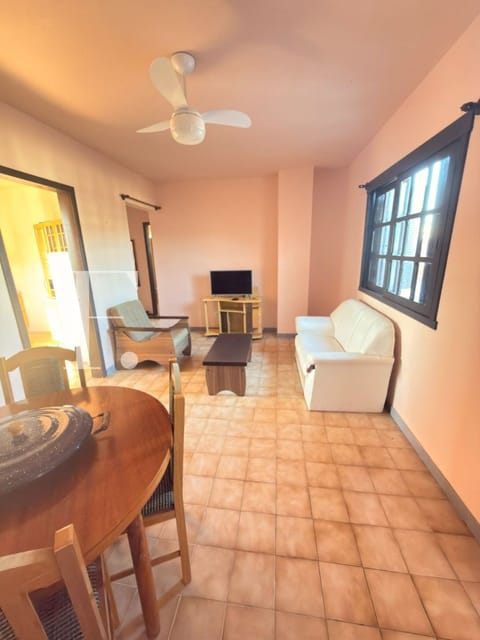 Casa com 289m², 5 dormitórios, 1 suíte, 2 vagas, no bairro Noiva do Mar em Xangri-Lá