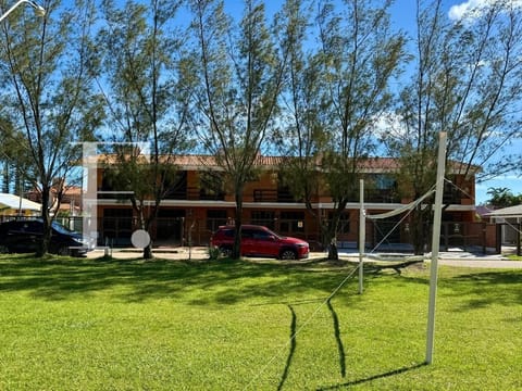 Duplex com 78m², 2 dormitórios, 1 vaga, no bairro Centro em Xangri-Lá