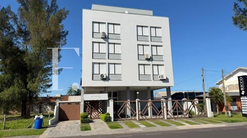 Apartamento com 142m², 2 dormitórios, 1 vaga, Edifício Júpiter em Xangri-Lá