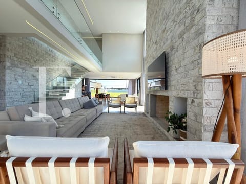 Sobrado com 360m², 5 dormitórios, 5 suítes, 2 vagas, Amare Home Resort em Xangri-Lá