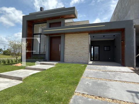 Casa com 166m², 3 dormitórios, 3 suítes, 2 vagas, Santorini em Xangri-Lá