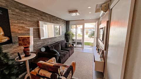 Casa Condomínio com 69m², 3 dormitórios, 1 suíte, 2 vagas, Casa Hermosa em Xangri-Lá