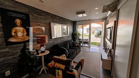 Casa Condomínio com 69m², 3 dormitórios, 1 suíte, 2 vagas, Casa Hermosa em Xangri-Lá