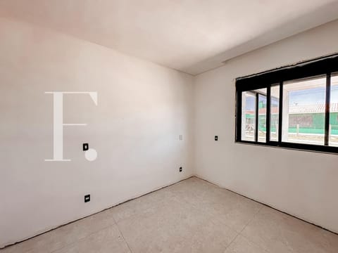 Casa com 150m², 3 dormitórios, 3 suítes, 2 vagas, no bairro Remanso em Xangri-Lá