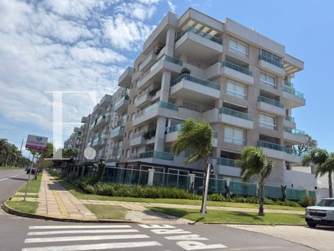 Apartamento com 222m², 3 dormitórios, 3 suítes, 2 vagas, Green Square em Xangri-Lá